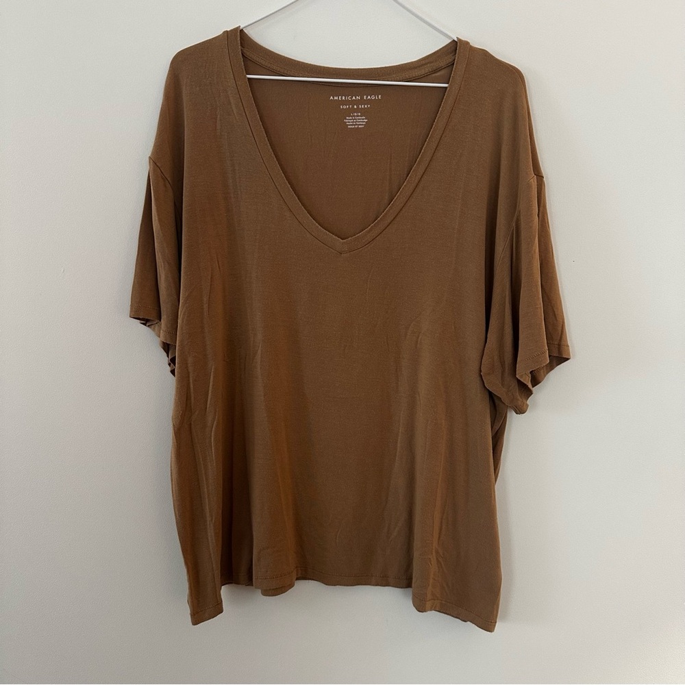 American Eagle Outfitters Women's Brown V-Neck Short Sleeve Tee